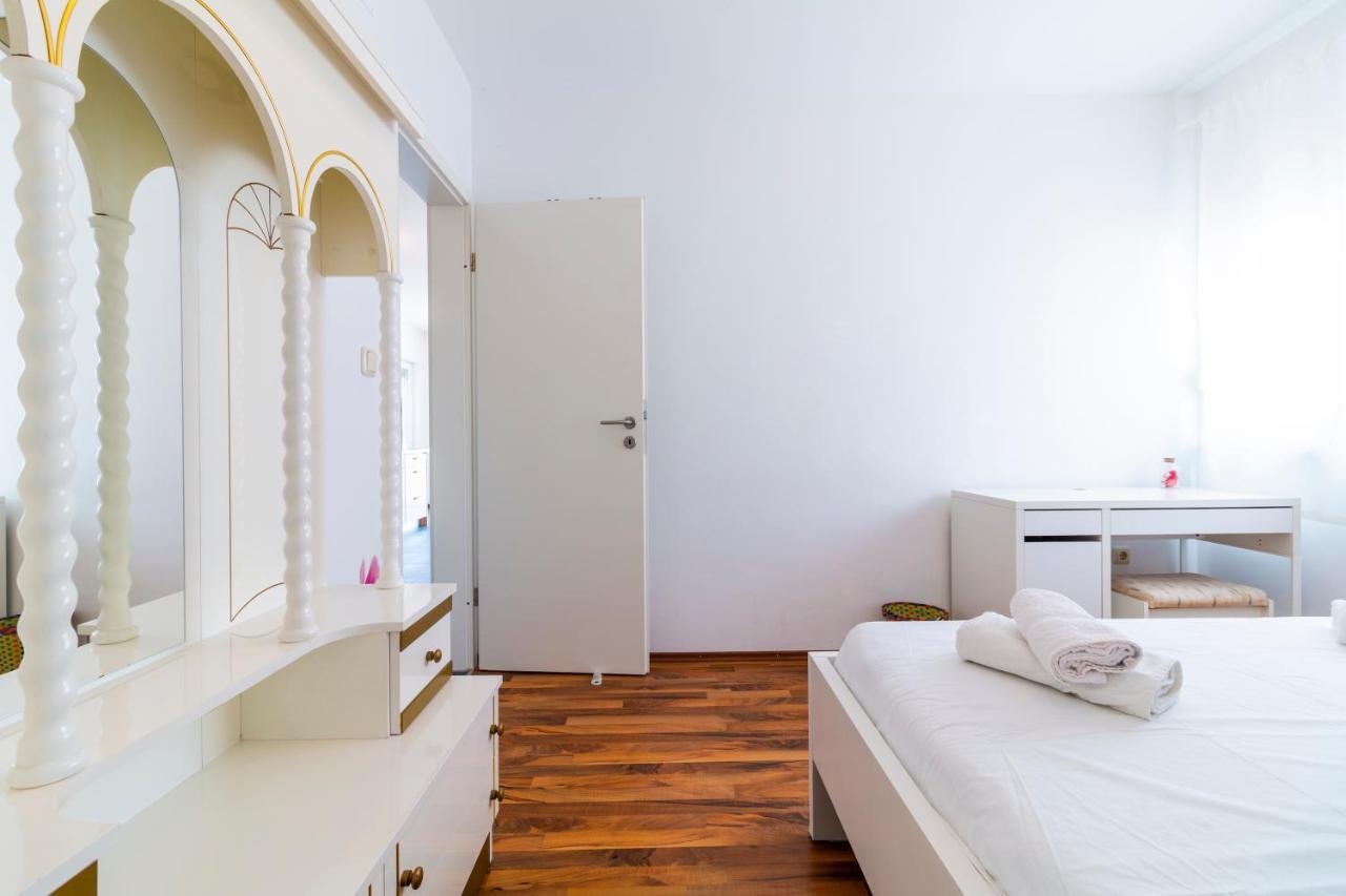 Apartments Lacaleta สปลิท ภายนอก รูปภาพ