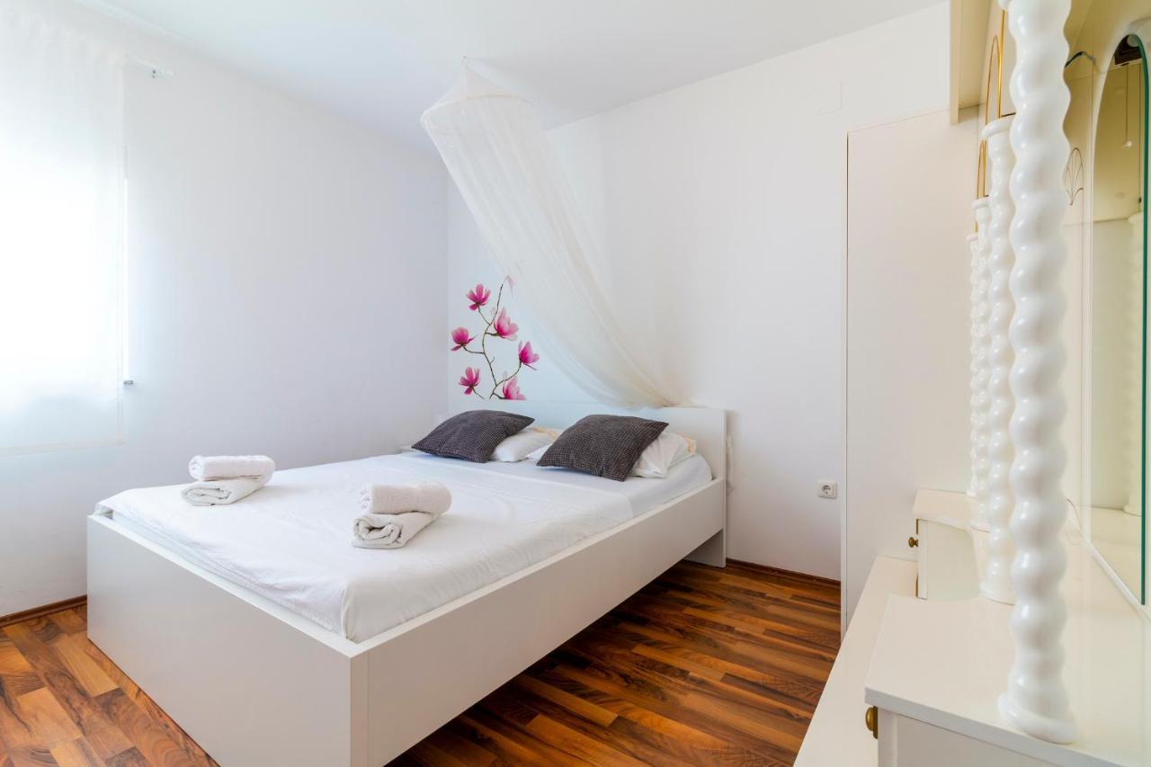 Apartments Lacaleta สปลิท ภายนอก รูปภาพ